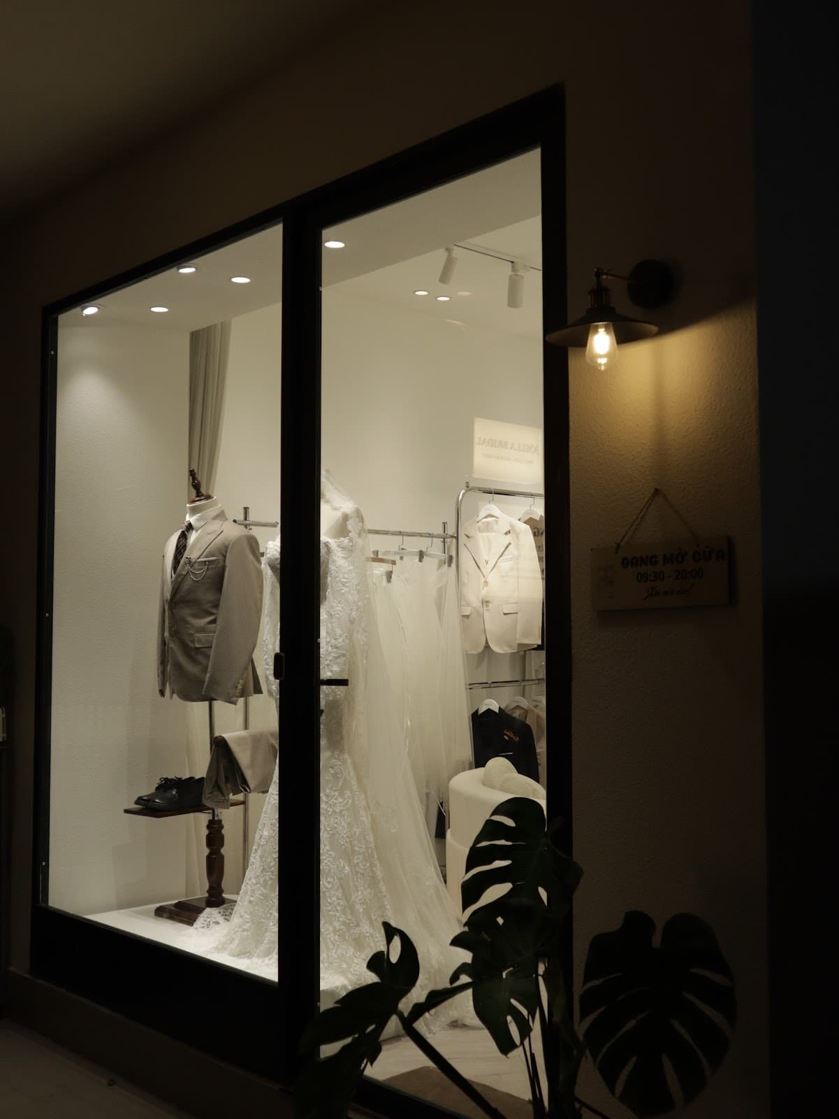 Studio váy cưới Jóella Bridal