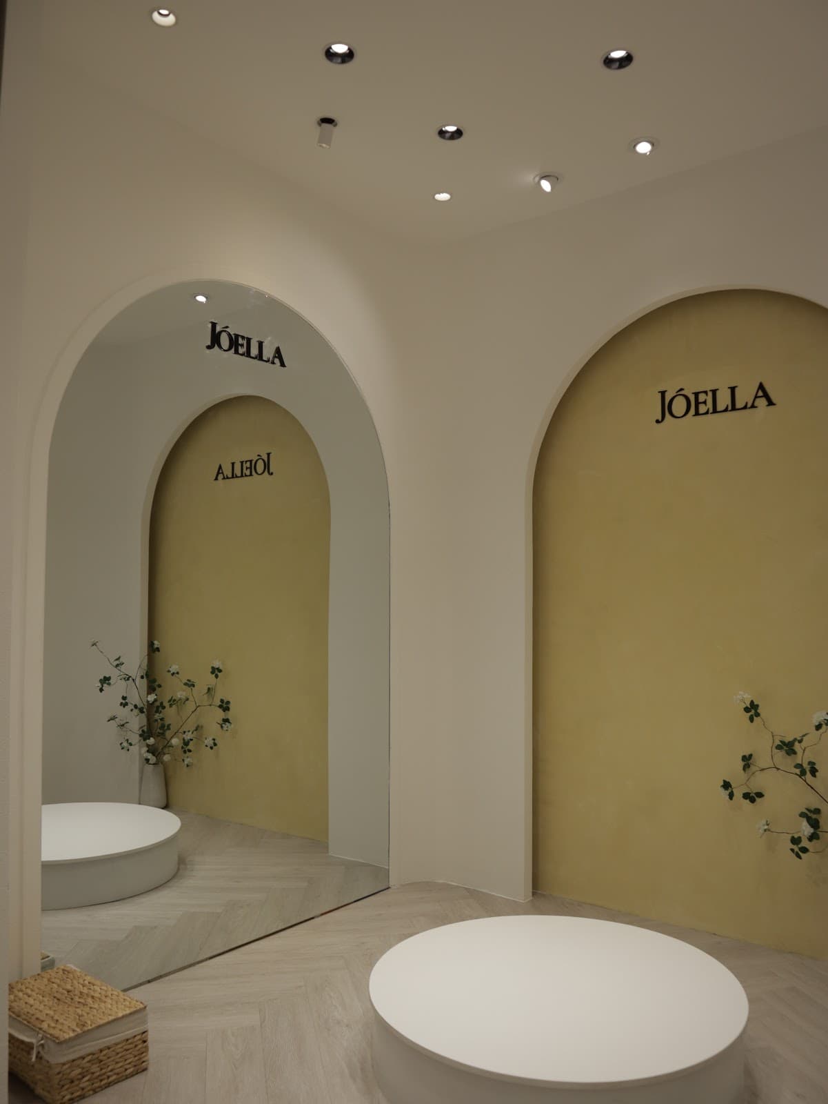 Studio váy cưới Jóella Bridal